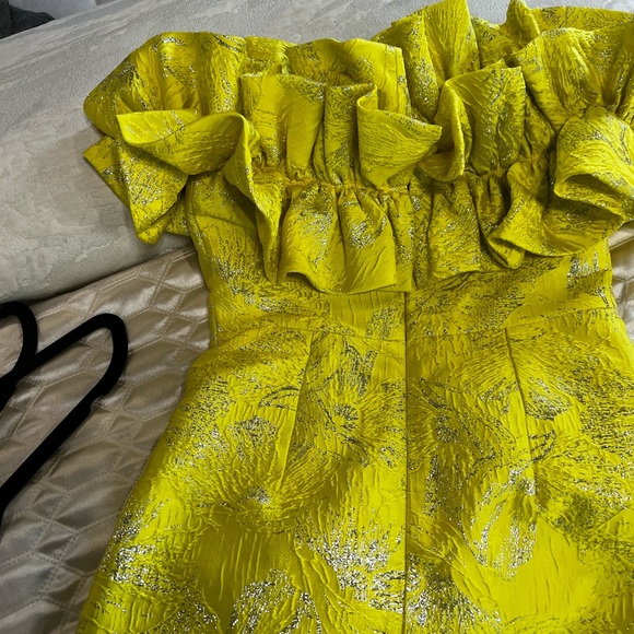Yellow Ruffle Dress 💛 - Picture 5 of 9